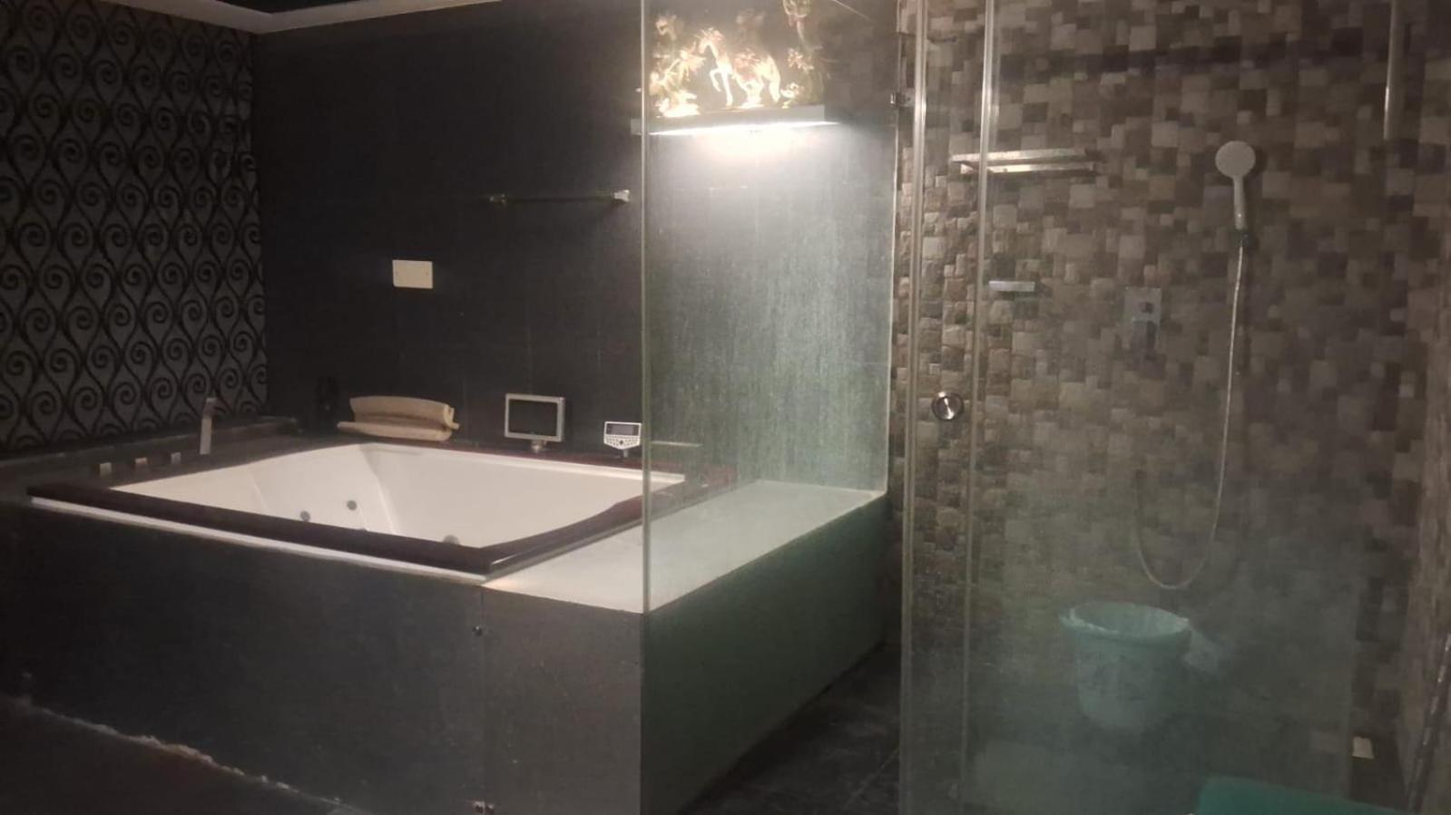 Hostel Tvh Park Rozalia Čennai Exteriér fotografie